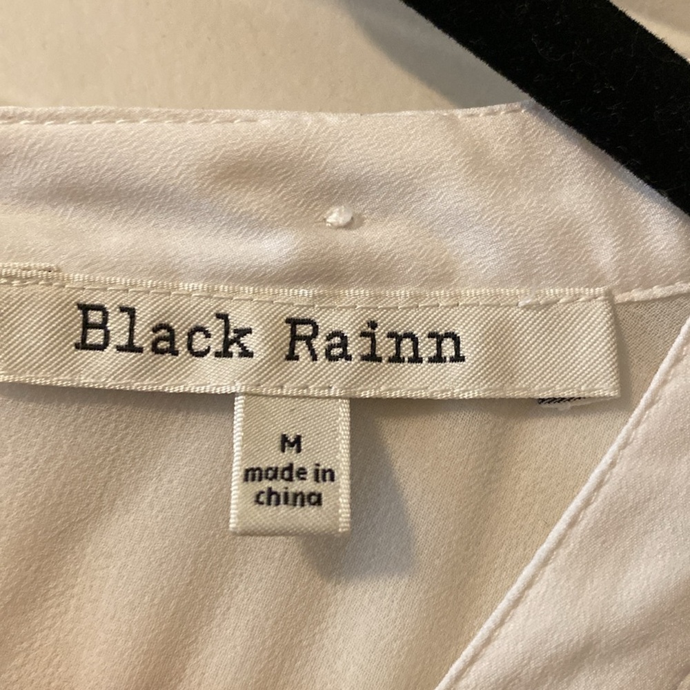 Black Rainn blouse - Picture 3 of 4
